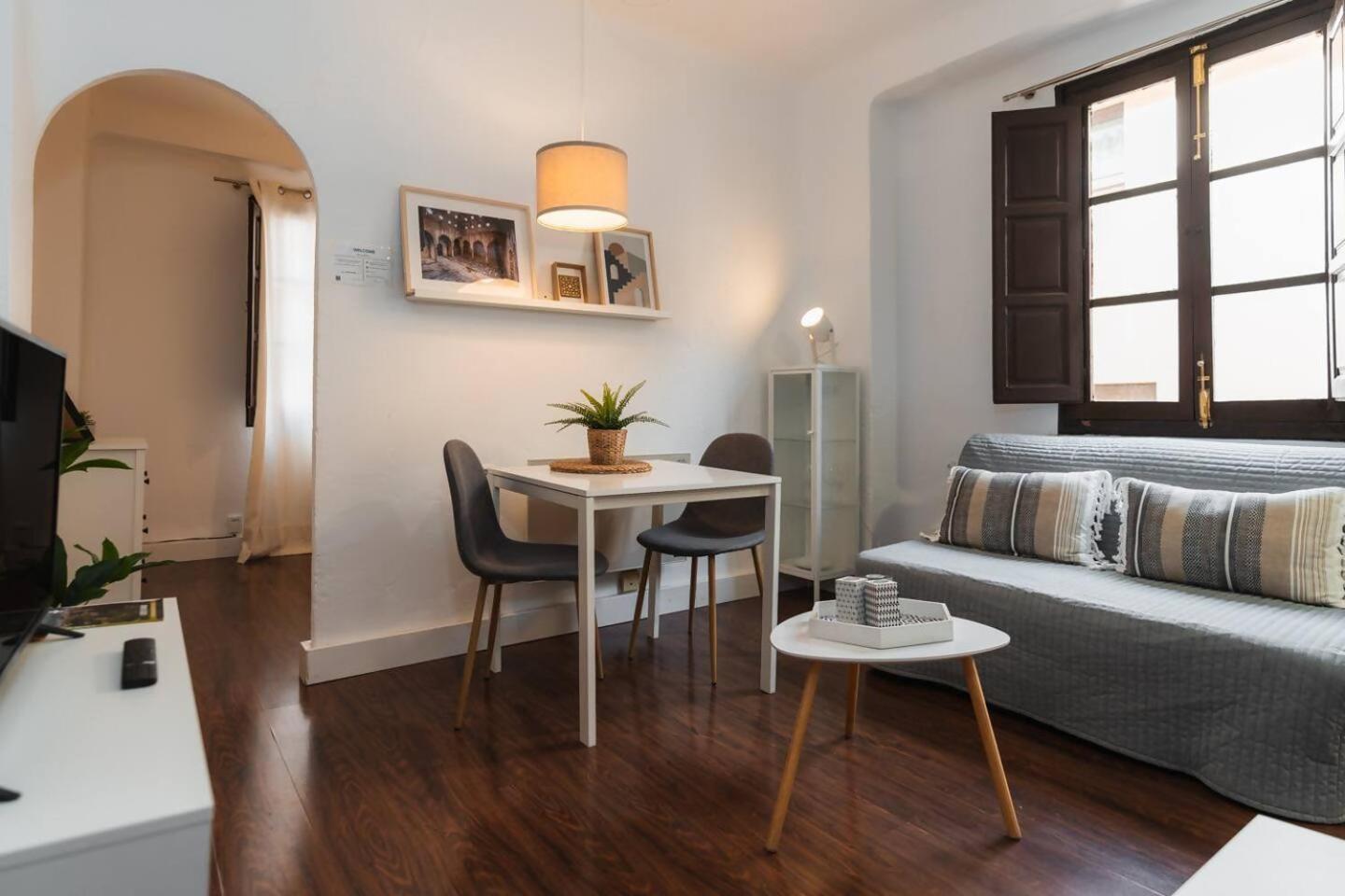 Casa De Tendillas En Apartamento *